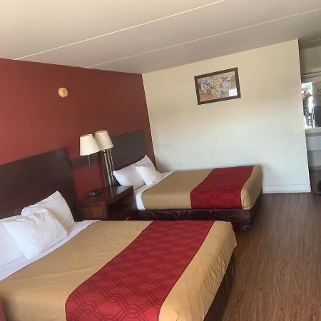 King'S Inn Motel Рединг Екстериор снимка