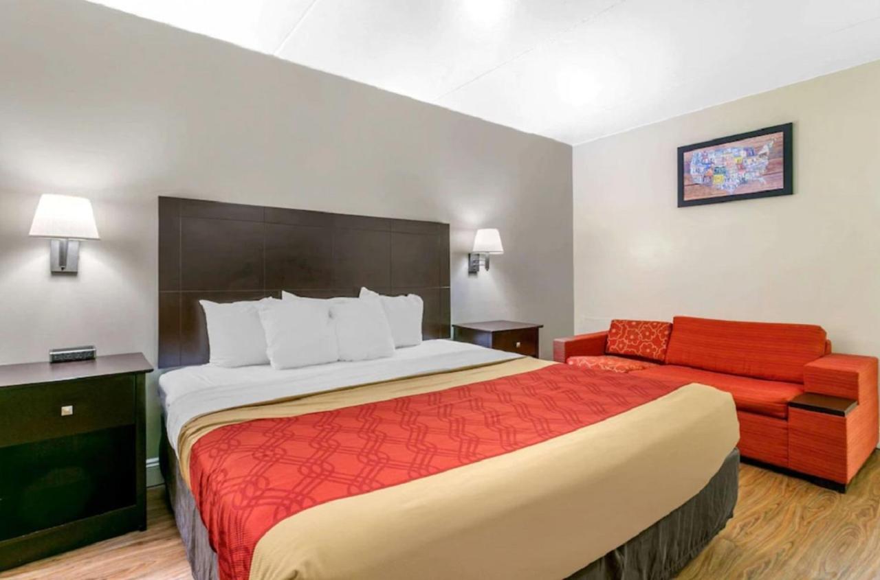 King'S Inn Motel Рединг Екстериор снимка