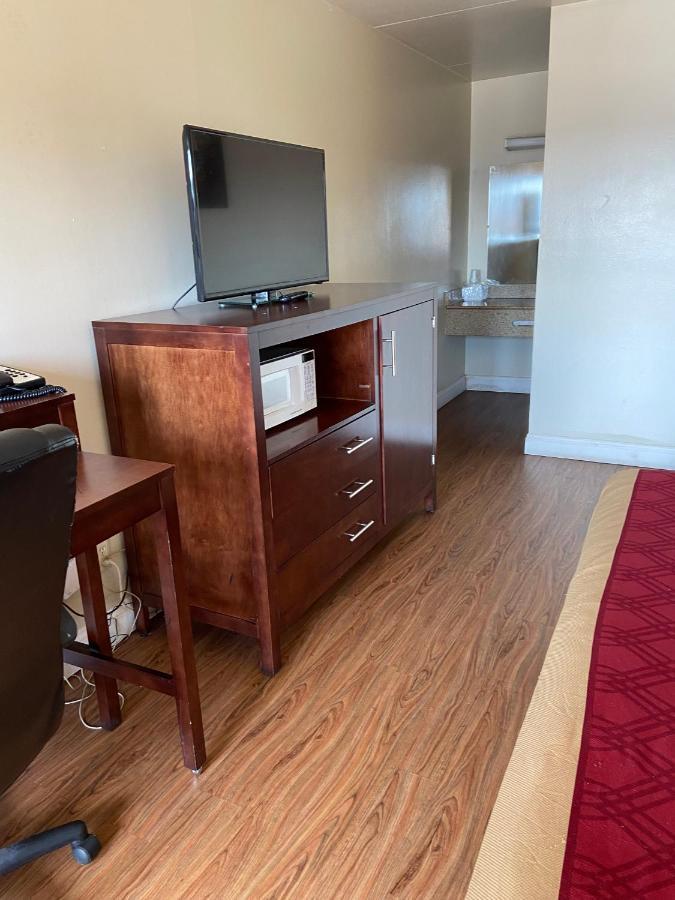 King'S Inn Motel Рединг Екстериор снимка