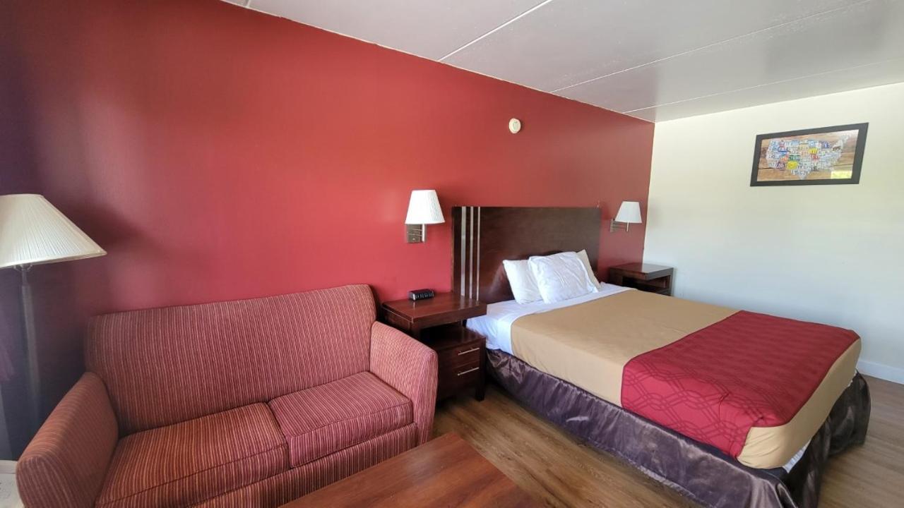 King'S Inn Motel Рединг Екстериор снимка