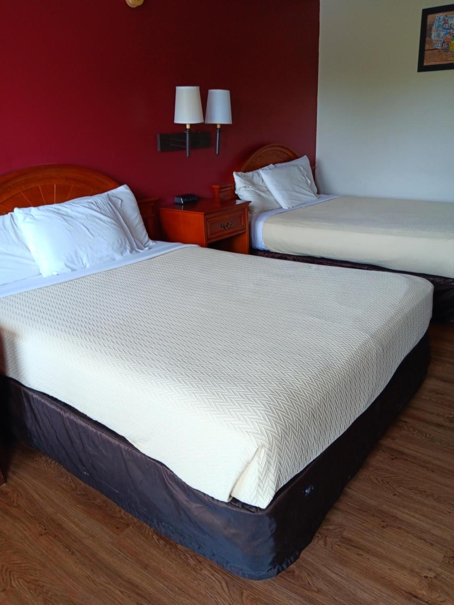 King'S Inn Motel Рединг Екстериор снимка