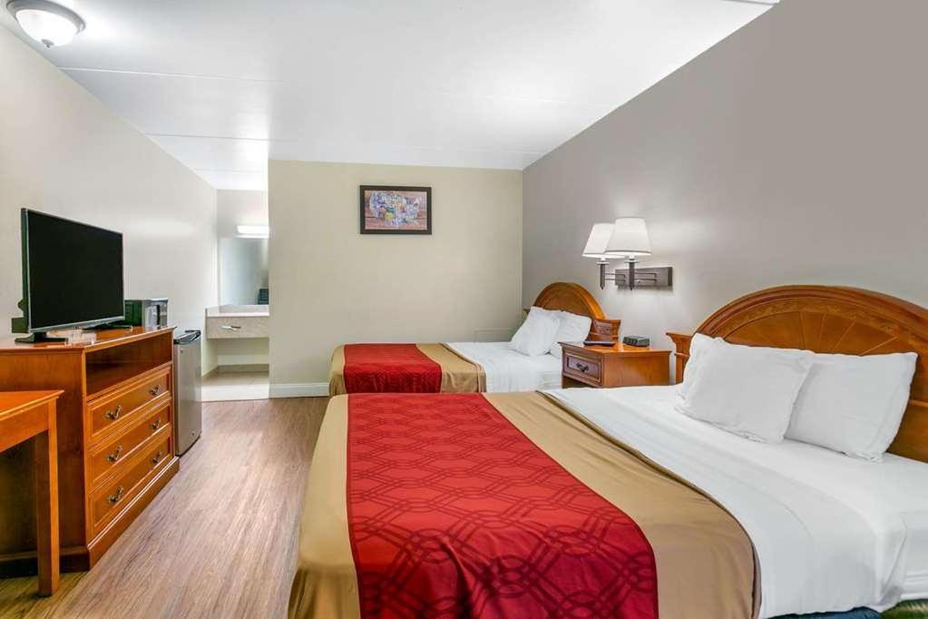 King'S Inn Motel Рединг Екстериор снимка